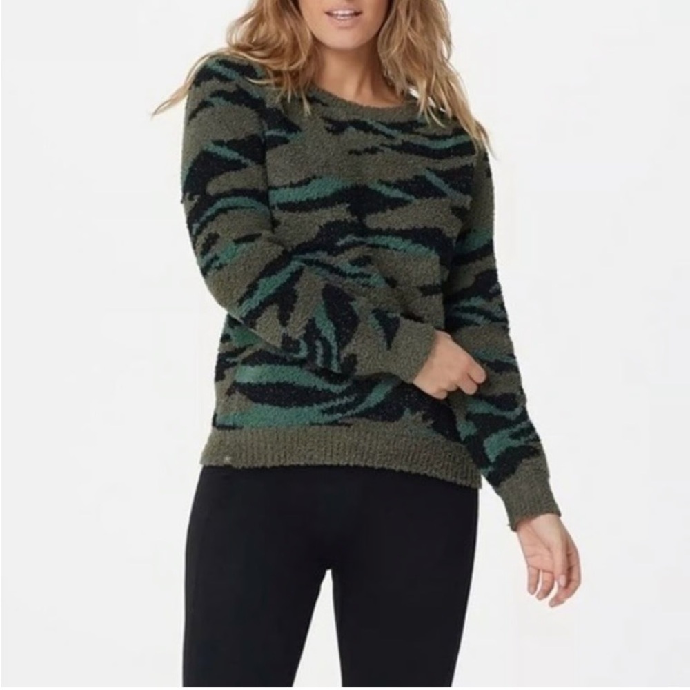 Barefoot Dreams CozyChic Seaside Crew-Neck Pullover in Carbon Camo